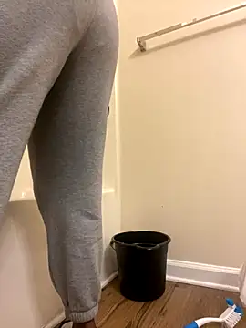 Snapshot of theprettysoles chatting on 10.06.25 theprettysoles online show from 10.06.25