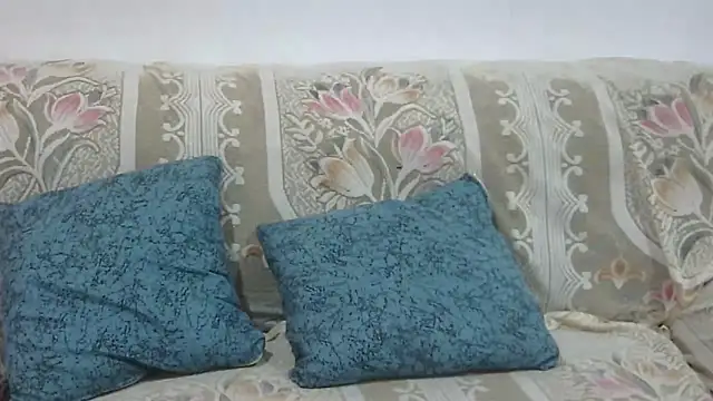 Snapshot of yoursakshi chatting on 11.20.25 yoursakshi online show from 11.20.25