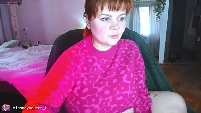 Snapshot of missmayaqueen chatting on 06.08.26 missmayaqueen online show from 06.08.26
