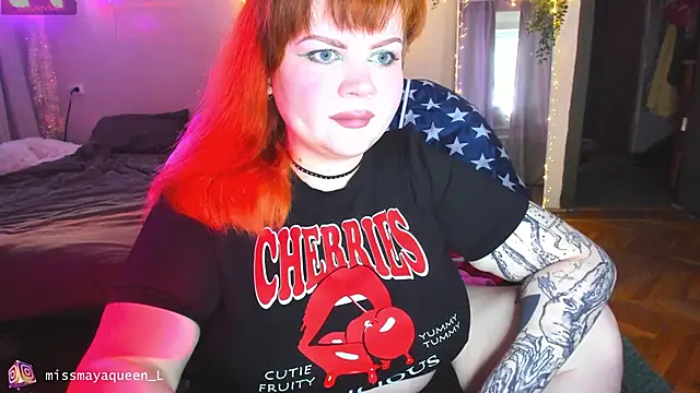 Snapshot of missmayaqueen chatting on 06.12.26 missmayaqueen online show from 06.12.26