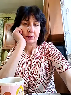 Snapshot of Laura_Kiss chatting on 12.03.25 Laura Kiss online show from 12.03.25