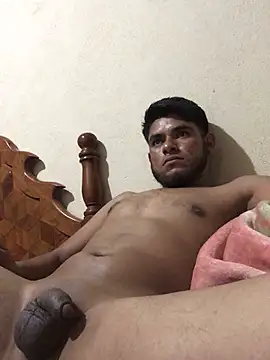 Snapshot of Ulises99 chatting on 02.25.25 Ulises99 online show from 02.25.25