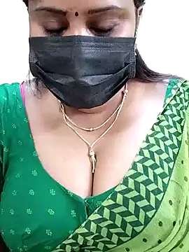 Snapshot of Queenflowerr chatting on 02.19.25 Queenflowerr online show from 02.19.25