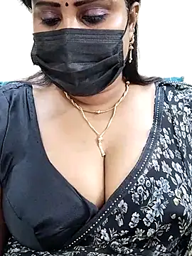 Snapshot of Queenflowerr chatting on 03.14.25 Queenflowerr online show from 03.14.25