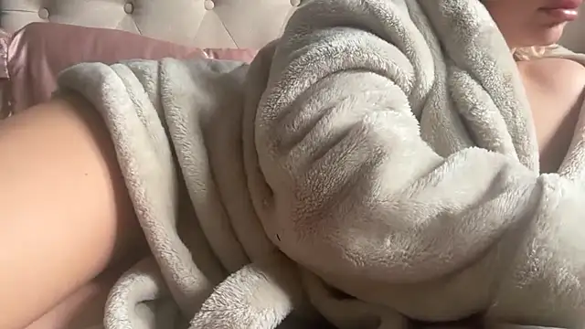 Snapshot of blissdimicco chatting on 03.24.26 blissdimicco online show from 03.24.26