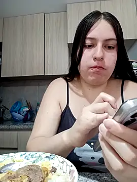 Snapshot of ary-cooper chatting on 11.20.25 ary-cooper online show from 11.20.25