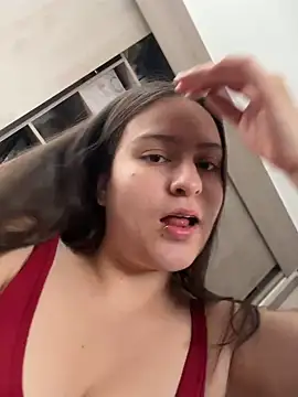 Snapshot of ary-cooper chatting on 11.28.25 ary-cooper online show from 11.28.25