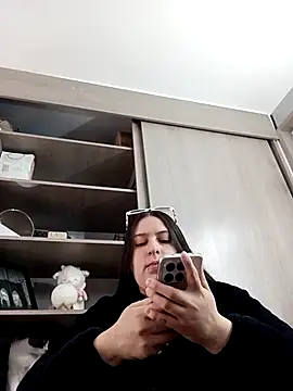 Snapshot of ary-cooper chatting on 11.29.25 ary-cooper online show from 11.29.25