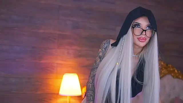 Juicy Jessye online show from 02.12.26