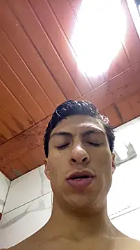 Snapshot of ApoloCruz chatting on 11.30.25 ApoloCruz online show from 11.30.25