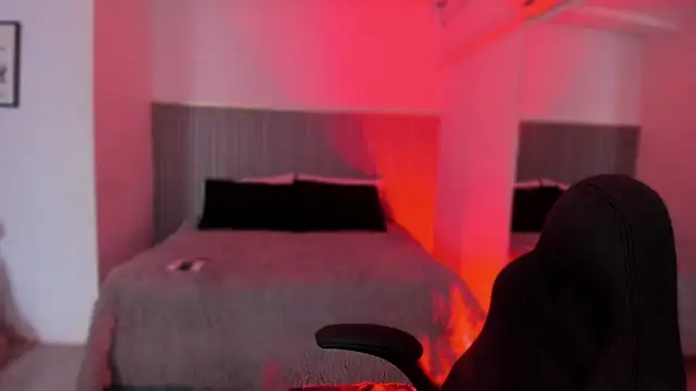 Snapshot of bonnieAn chatting on 11.22.25 bonnieAn online show from 11.22.25