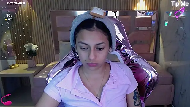 Snapshot of lilith_petit_sub chatting on 02.07.25 lilith petit sub online show from 02.07.25