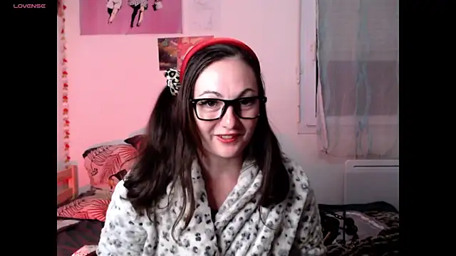 AdorahB3ll3 online show from 04.07.26