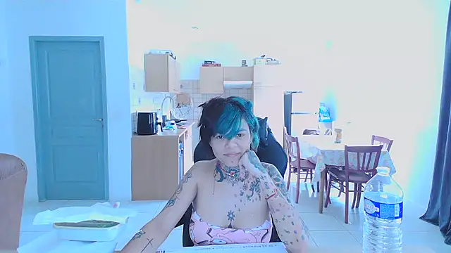 Snapshot of serena__vedette chatting on 01.29.25 serena vedette online show from 01.29.25