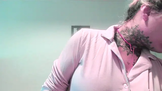 Snapshot of serena__vedette chatting on 09.24.25 serena vedette online show from 09.24.25