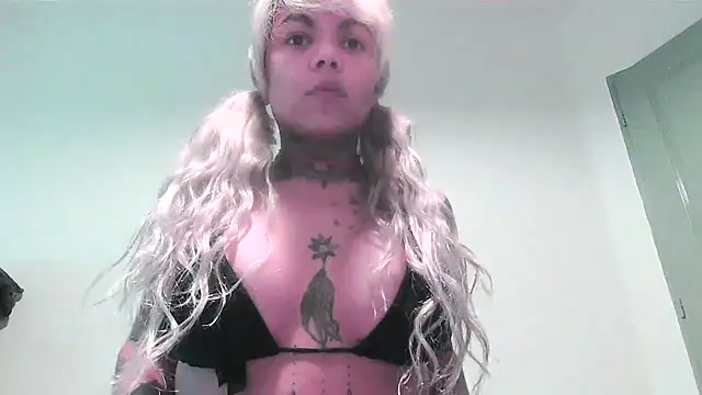 Snapshot of serena__vedette chatting on 09.25.25 serena vedette online show from 09.25.25