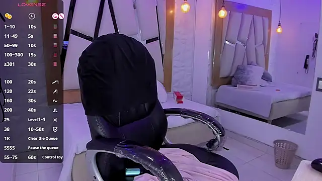 Snapshot of Belinda_Braund chatting on 02.17.25 Belinda Braund online show from 02.17.25