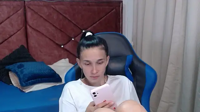 victoria adams07 online show from 02.13.26