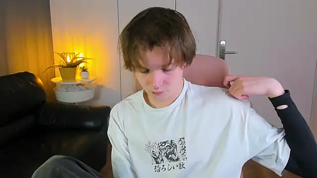 Snapshot of DemianEnglen chatting on 04.07.26 DemianEnglen online show from 04.07.26