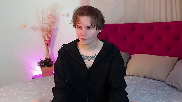 Snapshot of DemianEnglen chatting on 04.11.26 DemianEnglen online show from 04.11.26