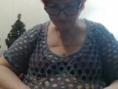 Snapshot of DeniseeRosea chatting on 02.19.25 DeniseeRosea online show from 02.19.25