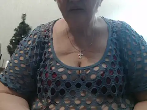 Snapshot of DeniseeRosea chatting on 02.19.25 DeniseeRosea online show from 02.19.25