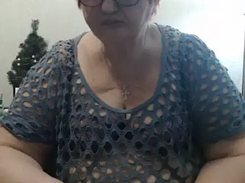 Snapshot of DeniseeRosea chatting on 02.27.25 DeniseeRosea online show from 02.27.25