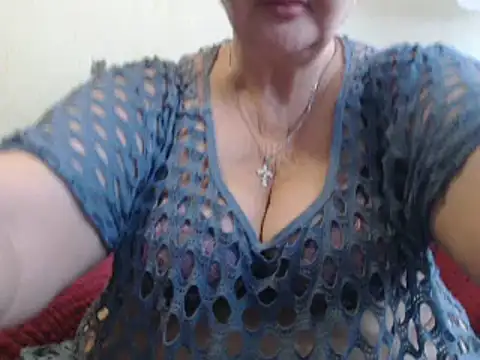 Snapshot of DeniseeRosea chatting on 02.27.25 DeniseeRosea online show from 02.27.25