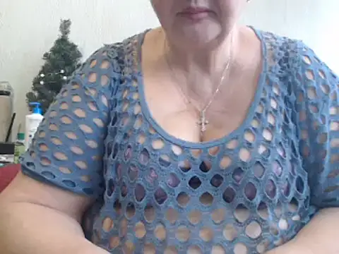 Snapshot of DeniseeRosea chatting on 02.28.25 DeniseeRosea online show from 02.28.25