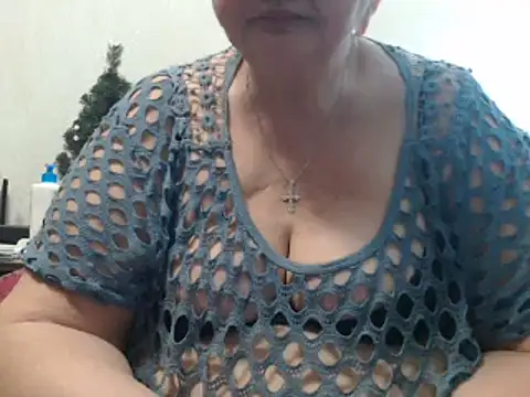 Snapshot of DeniseeRosea chatting on 03.19.25 DeniseeRosea online show from 03.19.25