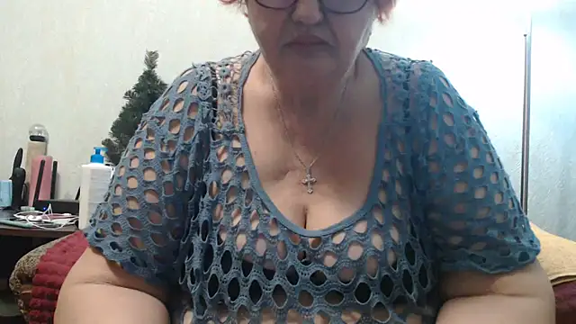 Snapshot of DeniseeRosea chatting on 03.21.25 DeniseeRosea online show from 03.21.25
