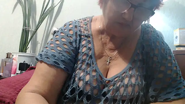 Snapshot of DeniseeRosea chatting on 10.09.25 DeniseeRosea online show from 10.09.25