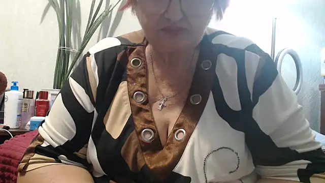Snapshot of DeniseeRosea chatting on 10.15.25 DeniseeRosea online show from 10.15.25