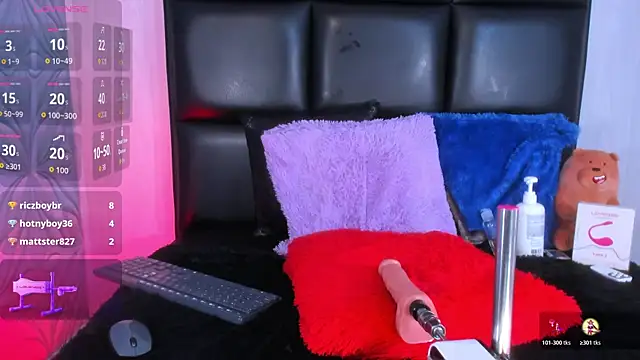 Snapshot of Jean_Miller20 chatting on 10.25.25 Jean Miller20 online show from 10.25.25