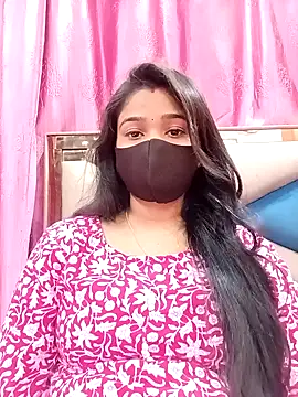 Snapshot of Simran-001 chatting on 02.10.25 Simran-001 online show from 02.10.25