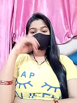 Snapshot of Simran-001 chatting on 10.29.25 Simran-001 online show from 10.29.25