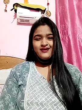 Snapshot of Simran-001 chatting on 12.02.25 Simran-001 online show from 12.02.25