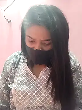 Snapshot of Simran-001 chatting on 01.14.26 Simran-001 online show from 01.14.26