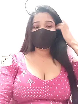 Snapshot of Simran-001 chatting on 02.18.26 Simran-001 online show from 02.18.26