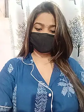Snapshot of Simran-001 chatting on 06.19.26 Simran-001 online show from 06.19.26