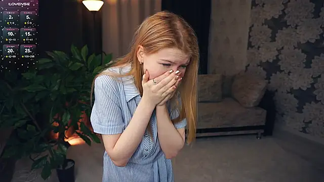 LynetHakes online show from 01.26.25