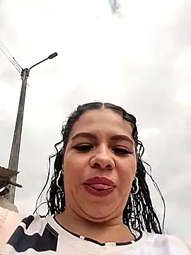 Snapshot of Ariana-07 chatting on 02.24.25 Ariana-07 online show from 02.24.25