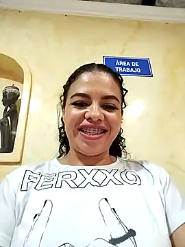 Snapshot of Ariana-07 chatting on 02.28.25 Ariana-07 online show from 02.28.25