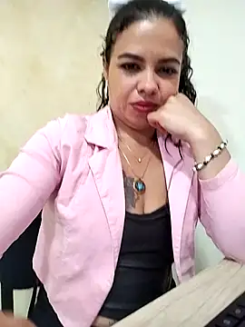 Snapshot of Ariana-07 chatting on 03.05.25 Ariana-07 online show from 03.05.25