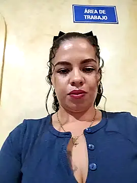 Snapshot of Ariana-07 chatting on 03.13.25 Ariana-07 online show from 03.13.25