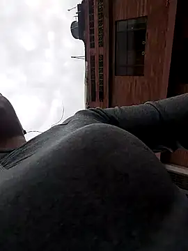 Snapshot of Ariana-07 chatting on 03.18.25 Ariana-07 online show from 03.18.25