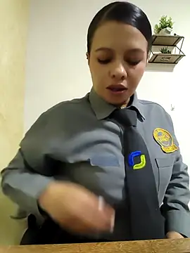 Snapshot of Ariana-07 chatting on 09.18.25 Ariana-07 online show from 09.18.25