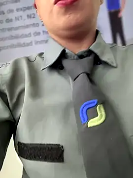 Snapshot of Ariana-07 chatting on 11.17.25 Ariana-07 online show from 11.17.25