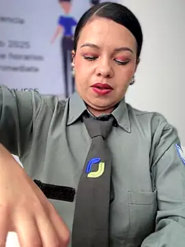 Snapshot of Ariana-07 chatting on 11.24.25 Ariana-07 online show from 11.24.25