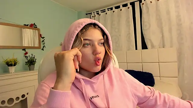 alaia greyy online show from 02.11.25